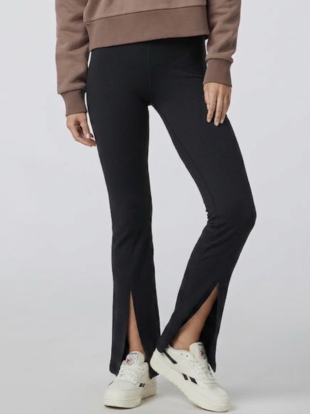 Vuori Daily Split Flare Pant